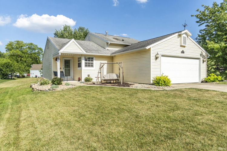 7808  Stonegate Place Fort Wayne, IN 46825 | MLS 202425445