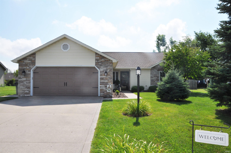 771 S Valley River Drive Columbia City, IN 46725 | MLS 202425580