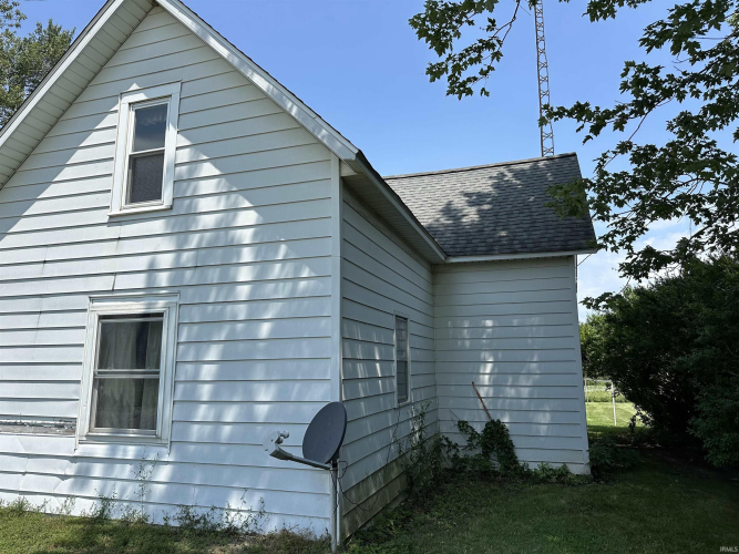 925 W SR 18 Road Hartford City, IN 47348 | MLS 202425889