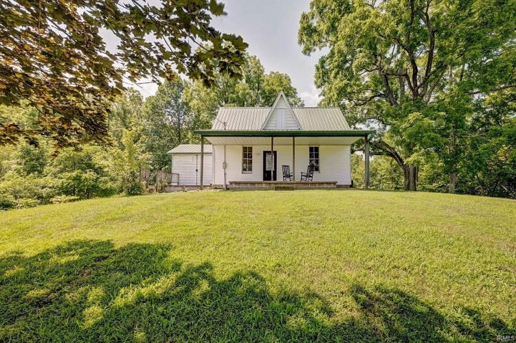 1770 E Scotland Road Bloomfield, IN 47424 | MLS 202426932