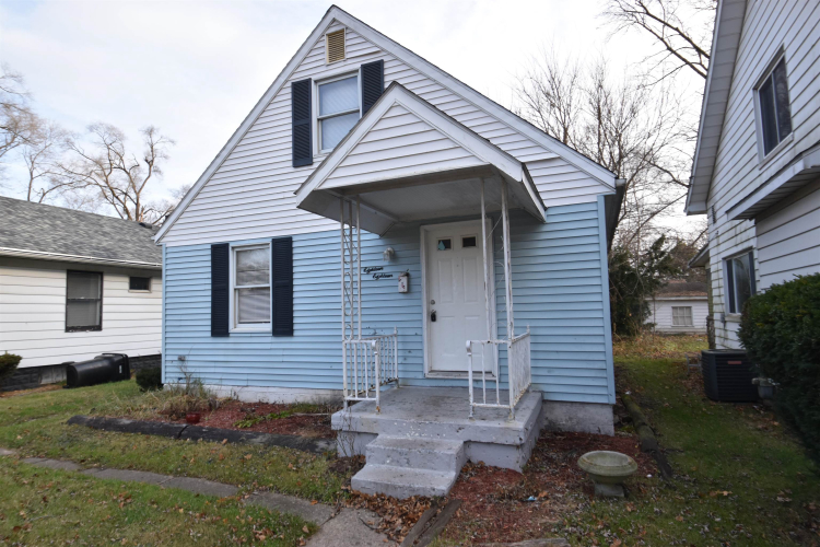 1818  Obrien Street South Bend, IN 46628-3217 | MLS 202427215