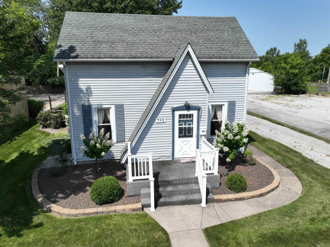 702 S Main Street Monticello, IN 47960 | MLS 202428127