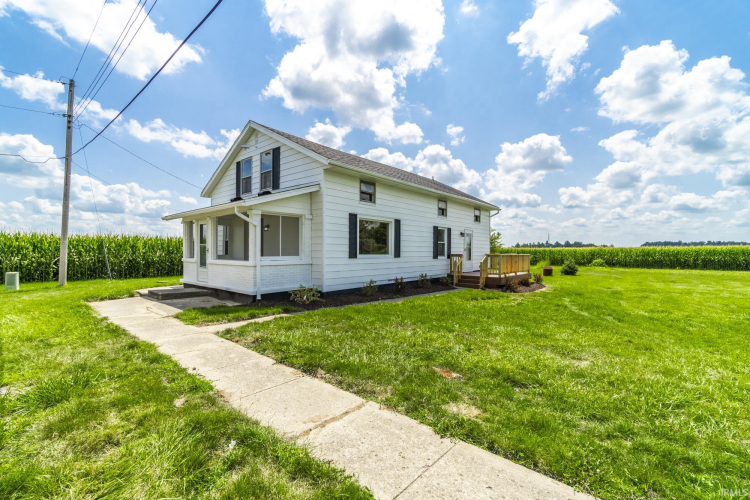 3011  Taylor Street Yoder, IN 46798 | MLS 202428209