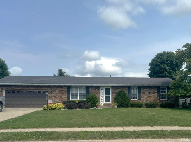 412  Filbert Street New Carlisle, IN 46552 | MLS 202428659