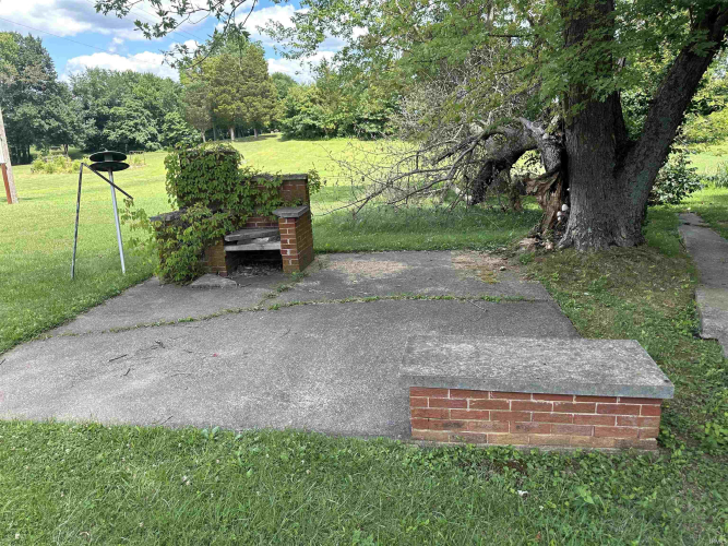 Listing Image 6