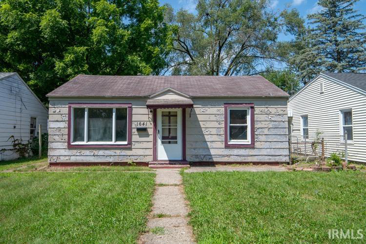 1641 N Adams Street South Bend, IN 46628-3026 | MLS 202429083