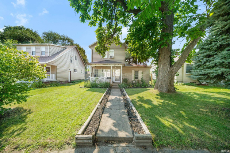 809 S Logan Street South Bend, IN 46615-2422 | MLS 202429209