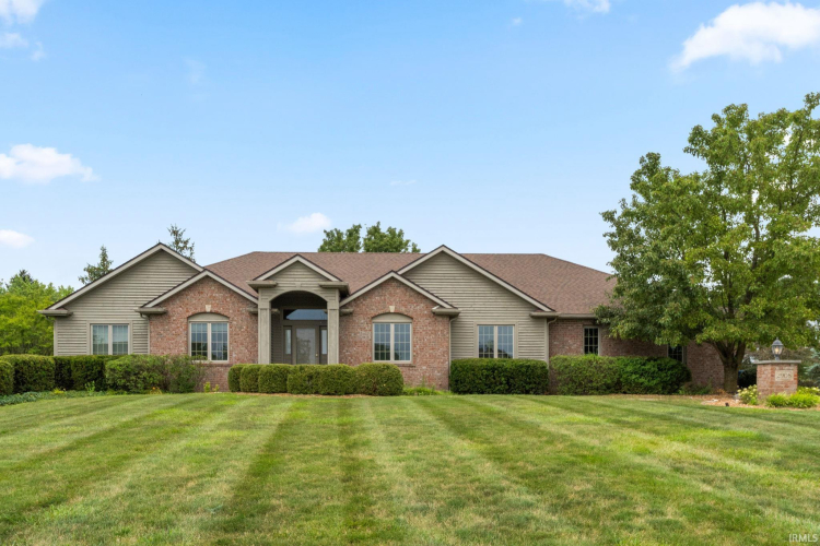 2908  Covington Manor Road Fort Wayne, IN 46804 | MLS 202429352