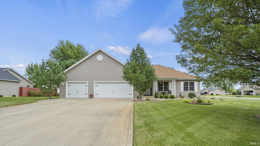 1458  Stratford Drive Winona Lake, IN 46590 | MLS 202430148