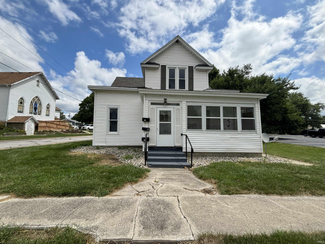 312 N Main Street Churubusco, IN 46723-1426 | MLS 202430212