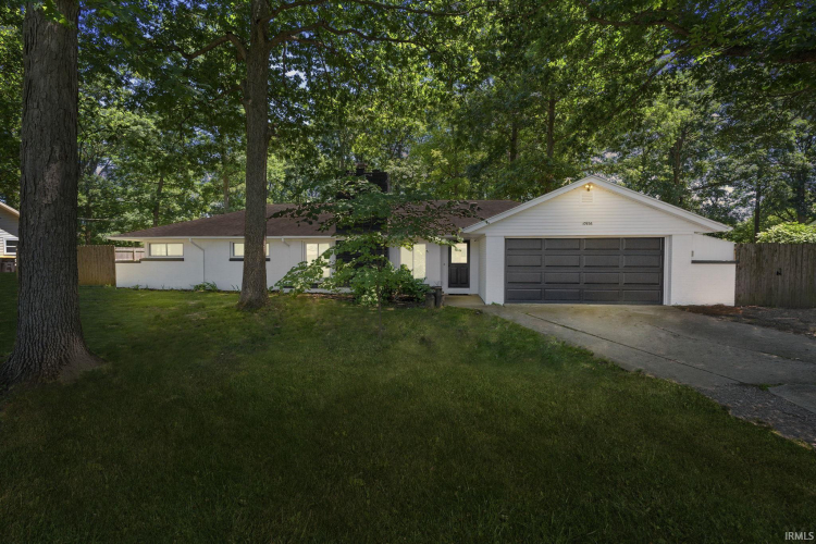 10936 W Rosewood Circle Fort Wayne, IN 46845 | MLS 202430230