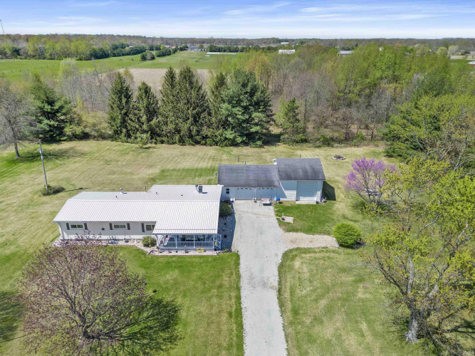 1199 N Thorn Road Walkerton, IN 46574 | MLS 202430242