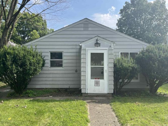 1516 E Fox Street South Bend, IN 46613 | MLS 202430910