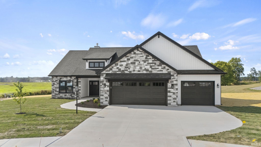 17525  Fett Drive Huntertown, IN 46748 | MLS 202431144