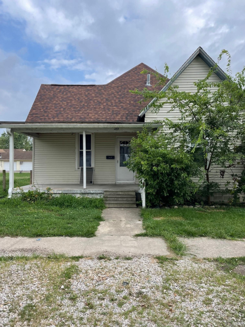 189  NW E Street Linton, IN 47441 | MLS 202431612