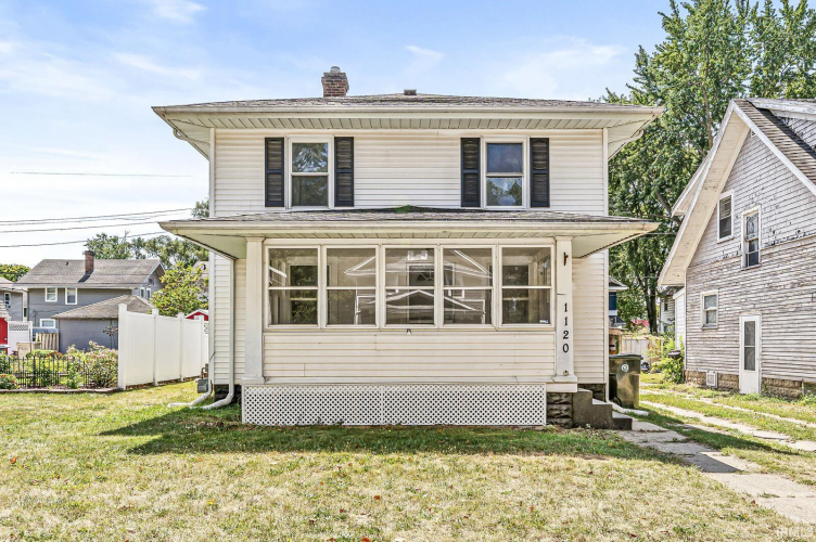 1120 E Dayton Street South Bend, IN 46613 | MLS 202431803