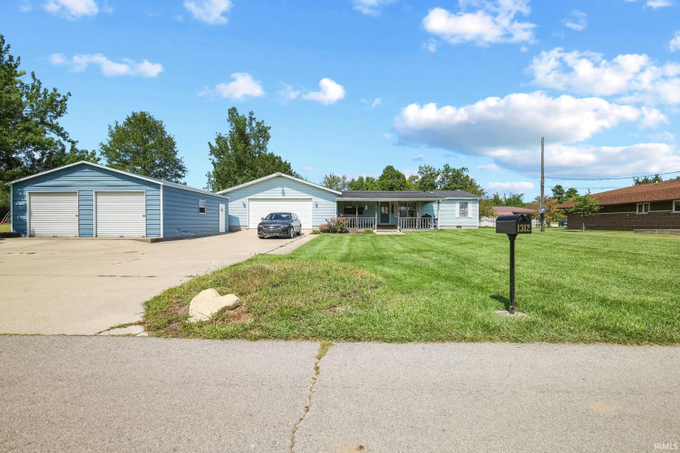 1312 W Perkins Street Hartford City, IN 47348 | MLS 202432709