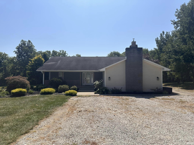 2846 S Harvest Acres Drive Vincennes, IN 47591 | MLS 202432742