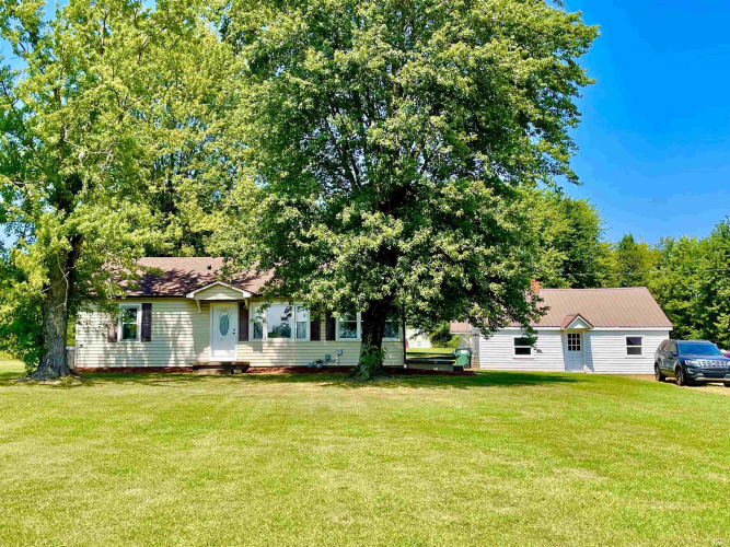 5600 W State Route 68 Road Lynnville, IN 47619 | MLS 202432753