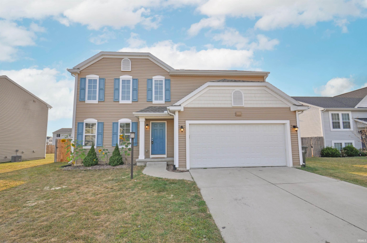 4327  Sapphire Drive South Bend, IN 46628 | MLS 202432811