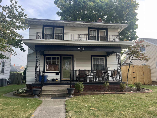 1609  Columbia Avenue Fort Wayne, IN 46805-5220 | MLS 202433479