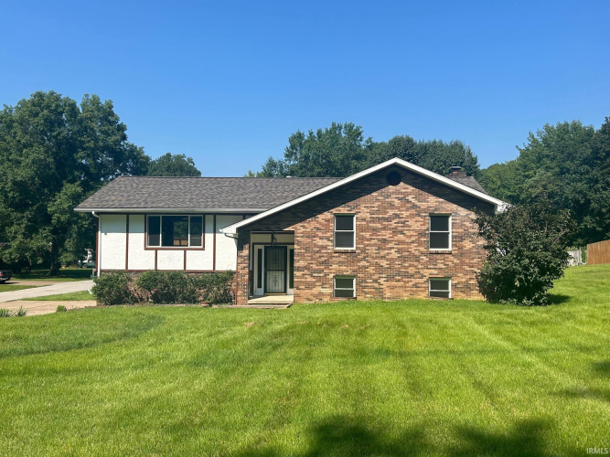 1601  Felstead Road Evansville, IN 47712 | MLS 202433521