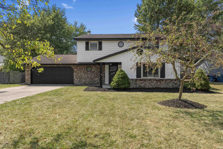 4225  Hickory Ridge Drive Woodburn, IN 46797-9584 | MLS 202433567