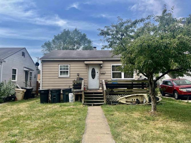 829 S Lake Street South Bend, IN 46619-3041 | MLS 202433568