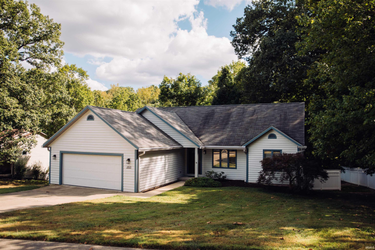 2801 W Trenton Overlook  Bloomington, IN 47404 | MLS 202433655