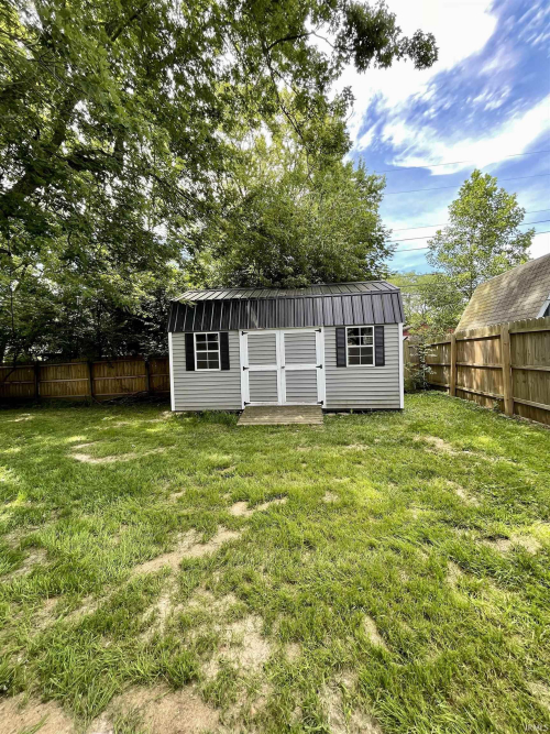 Listing Image 11
