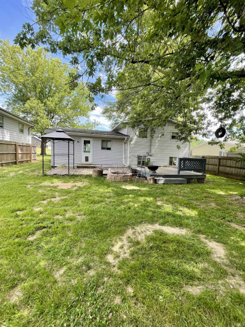 Listing Image 12