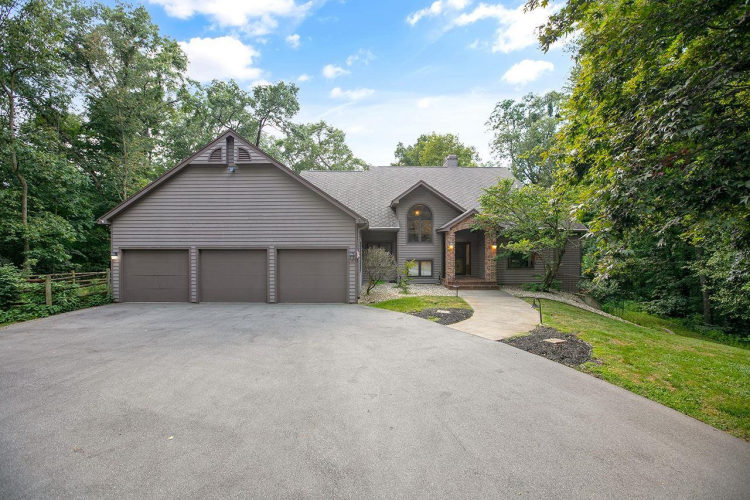 56179  Dana Drive Bristol, IN 46507 | MLS 202434502