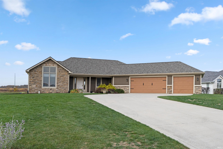 2908  Noble Hawk Drive Kendallville, IN 46755 | MLS 202434647