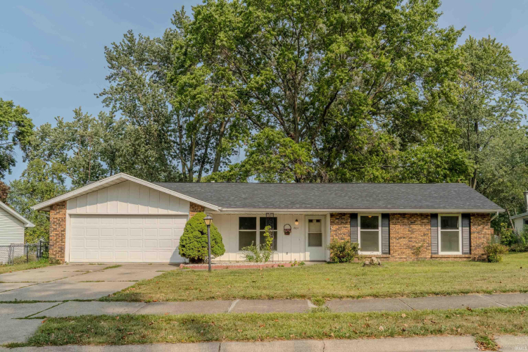 7631  Gathings Drive Fort Wayne, IN 46816 | MLS 202434748