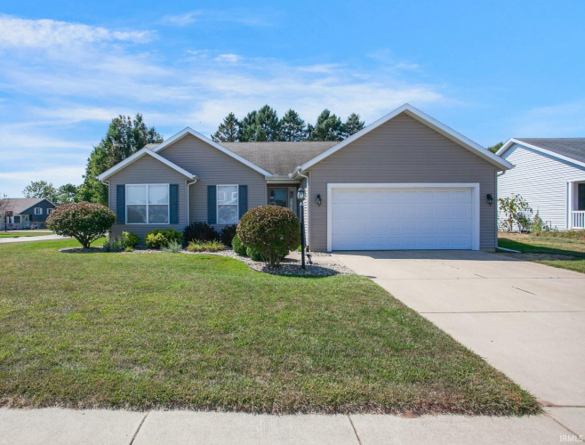 4315  Jade Crossing Drive South Bend, IN 46628 | MLS 202435054