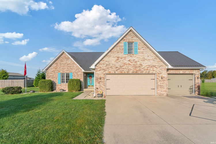 108  LEE Drive Sharpsville, IN 46068 | MLS 202435100