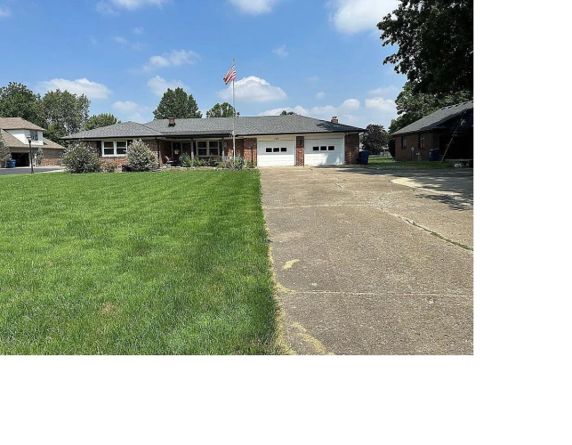 124 W BANTA Road Indianapolis, IN 46217 | MLS 202435259