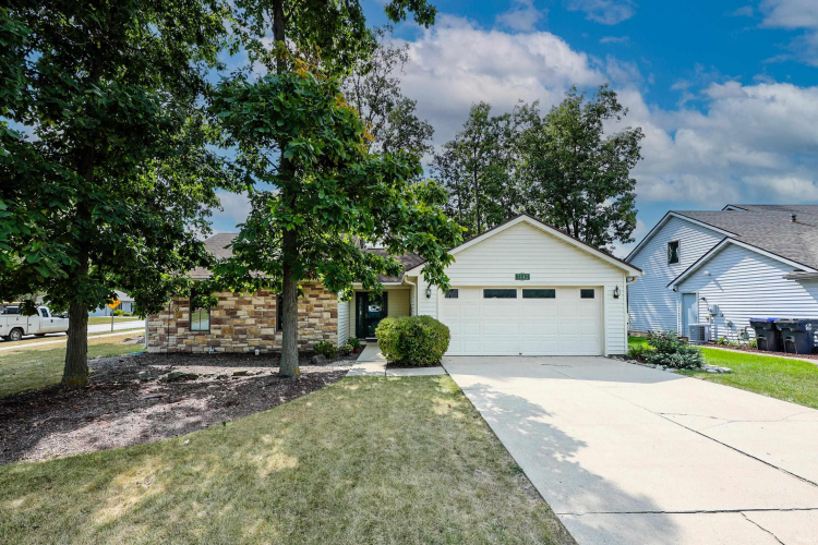 7142  Country Hill Drive Fort Wayne, IN 46835-9412 | MLS 202435324