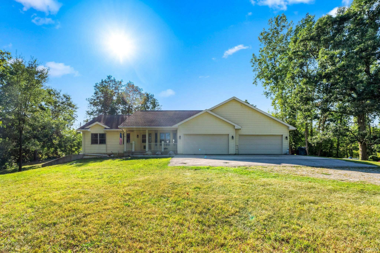 4097 S 400 e Road Warsaw, IN 46580 | MLS 202435328