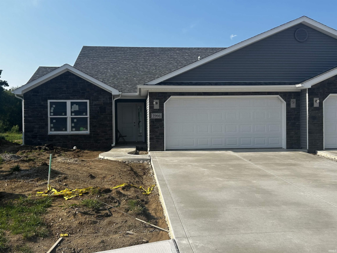 3954  Gussie Court Warsaw, IN 46582 | MLS 202435442