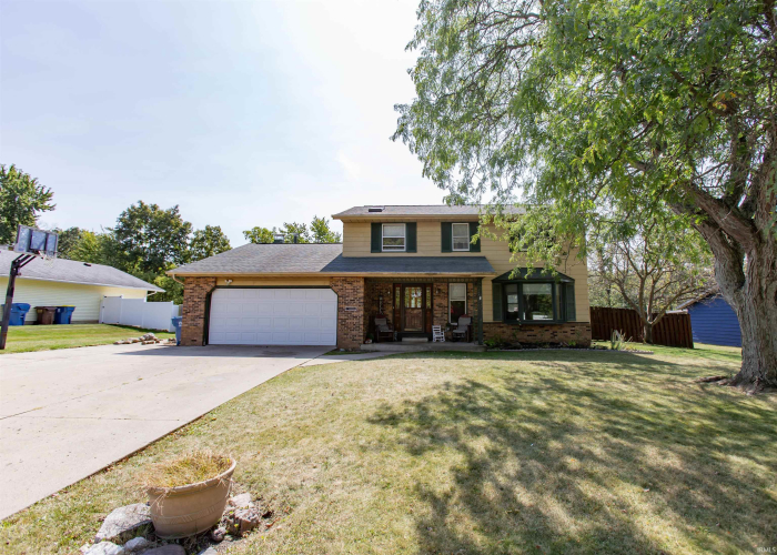 508  Bluffview Drive Angola, IN 46703 | MLS 202435454