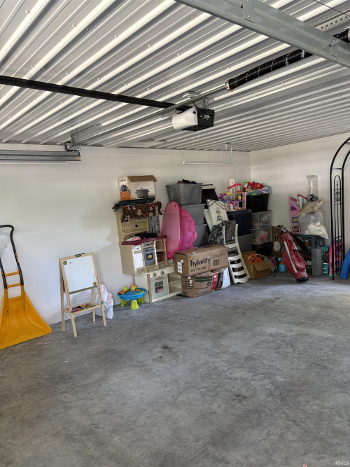 Listing Image 17