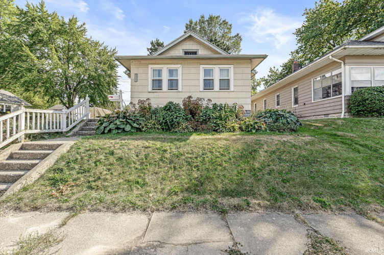 136 E Woodside Street South Bend, IN 46614 | MLS 202435627