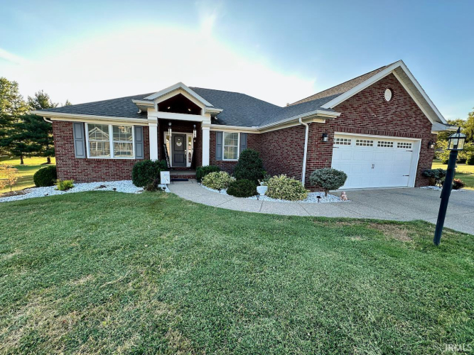 1511 N Willowbrook Drive Princeton, IN 47670 | MLS 202436194