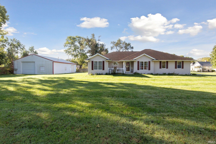 1225 W Rogers Street Osceola, IN 46561 | MLS 202436523