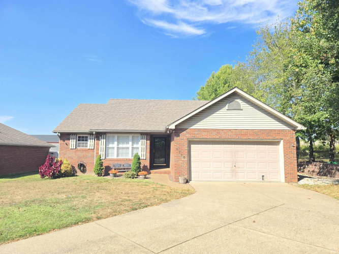 3746  Five Oaks Drive Evansville, IN 47725 | MLS 202436600