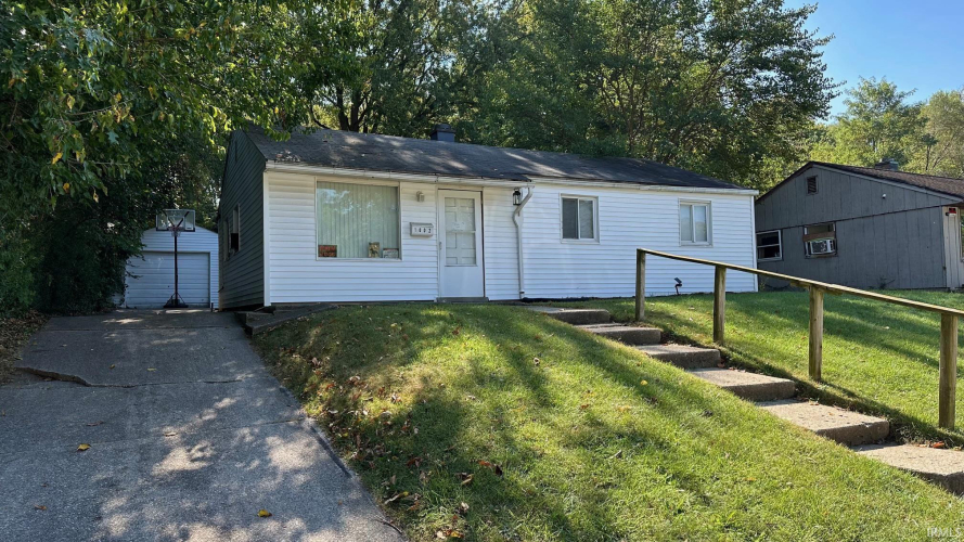 1002  Amhurst Avenue South Bend, IN 46614-2006 | MLS 202436697