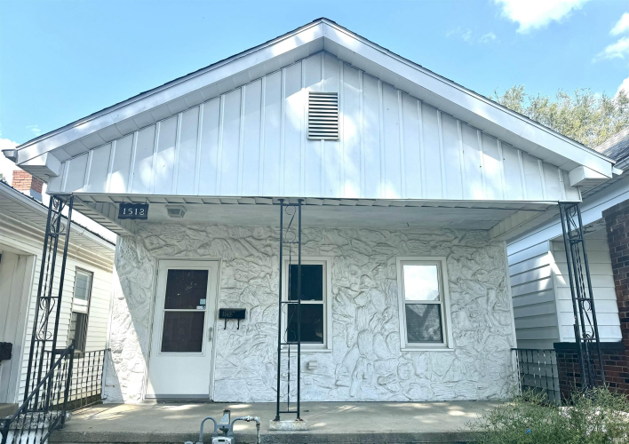 1512 E Illinois Street Evansville, IN 47711 | MLS 202436708