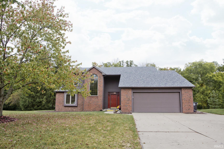 2711  Northaven Court Fort Wayne, IN 46825 | MLS 202436875