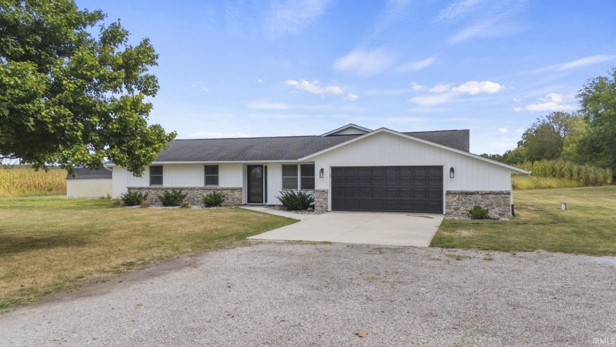 6140 N 550 E  Churubusco, IN 46723 | MLS 202437035